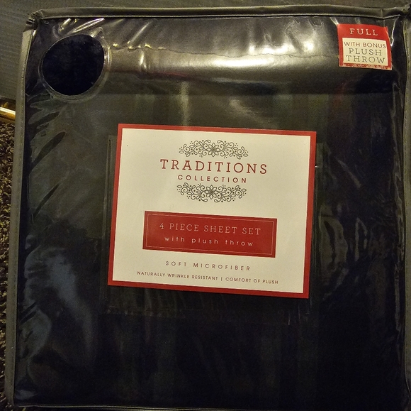 Traditions Collection 4pc Sheet Set with Plush Throw - Picture 2 of 5